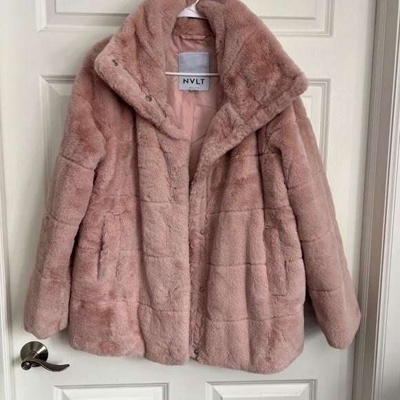 NVLT Beautiful Pink Faux Fur, NWOT, Large - Picture 2 of 6